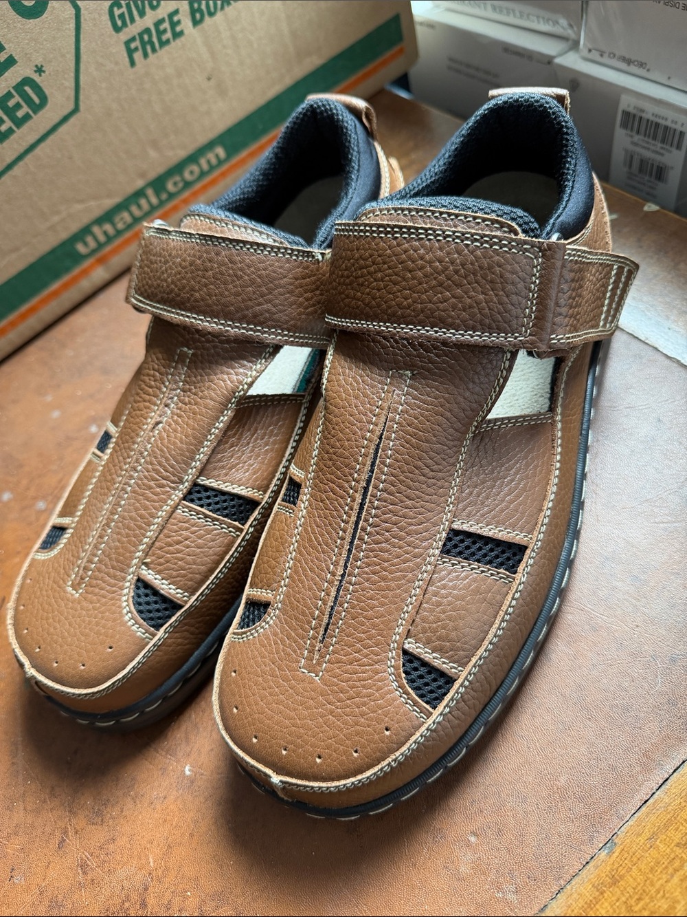 Orthofeet Casual Brown Leather Hook-and-Loop Sandals
